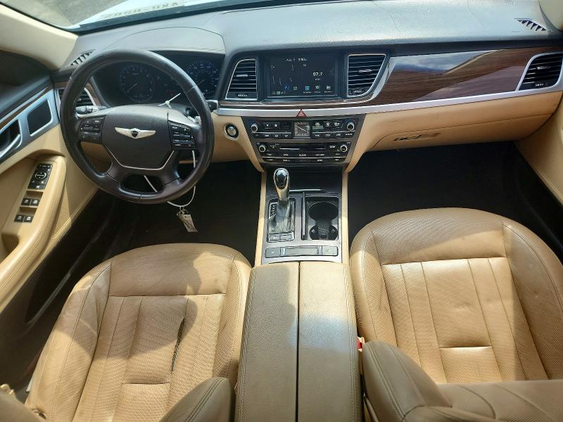 Photo 8 from auction – 2015 HYUNDAI GENESIS with VIN KMHGN4JE2FU058335