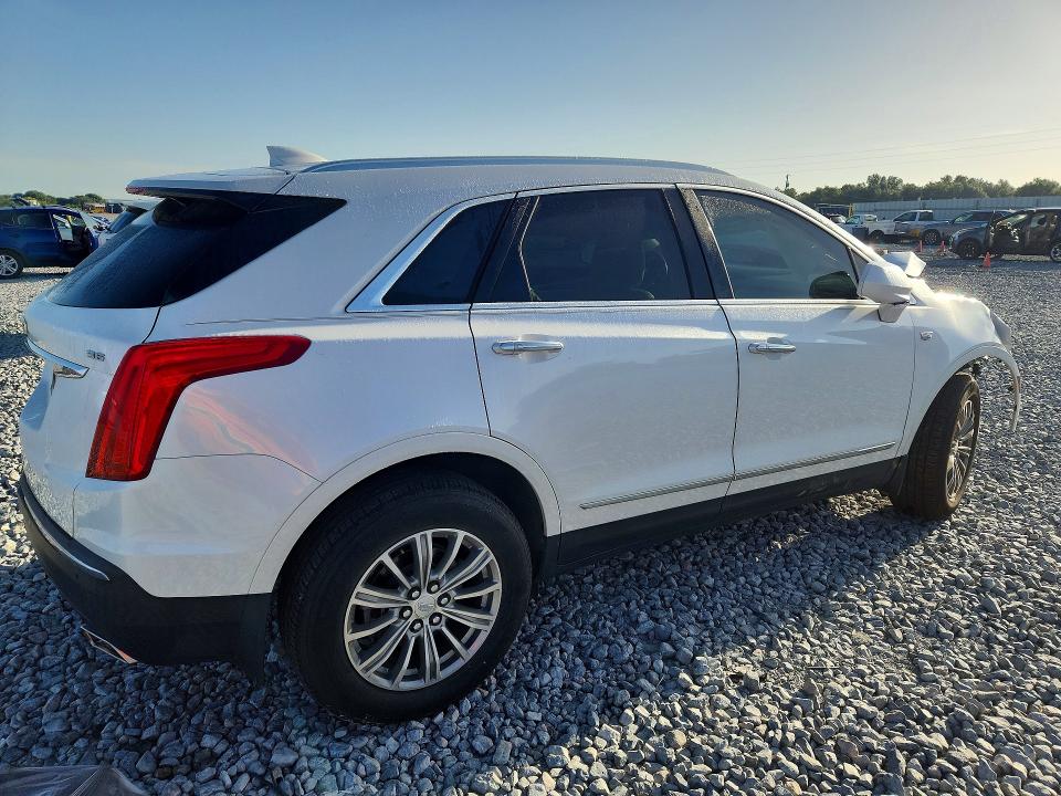 Photo 3 from auction – 2018 CADILLAC XT5 with VIN 1GYKNCRS5JZ156977