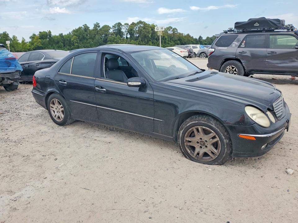 Снимка 4 от търг – 2003 MERCEDES-BENZ E с VIN WDBUF65J03A197950