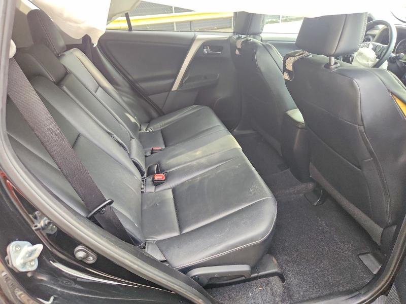 Photo 11 from auction – 2015 TOYOTA RAV4 with VIN 2T3DFREV8FW317604