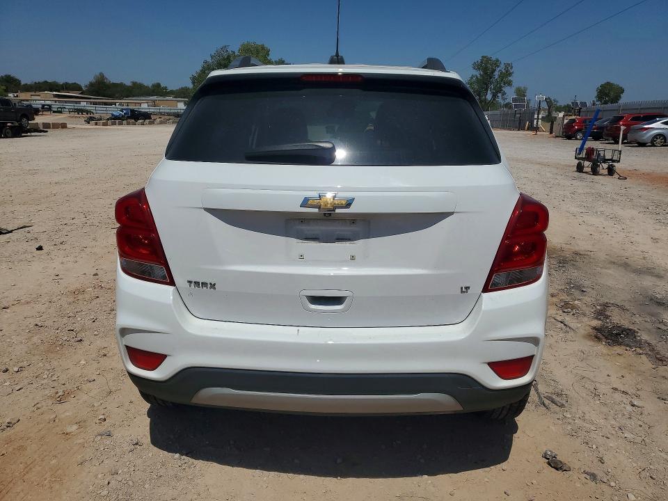Photo 6 from auction – 2018 CHEVROLET TRAX with VIN 3GNCJLSB1JL228689