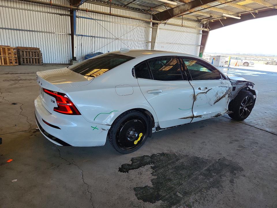 Photo 3 from auction – 2023 VOLVO S60 with VIN 7JRL12TK1PG239711