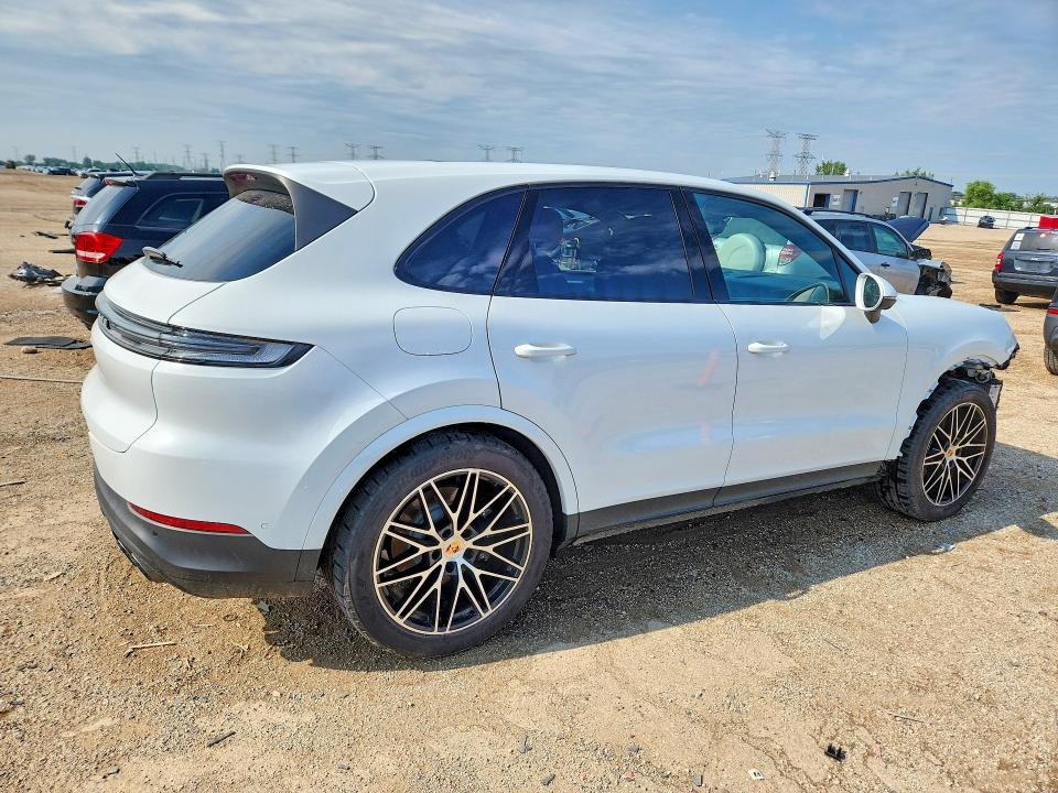 Photo 3 from auction – 2024 PORSCHE CAYENNE with VIN WP1AA2AY1RDA10722