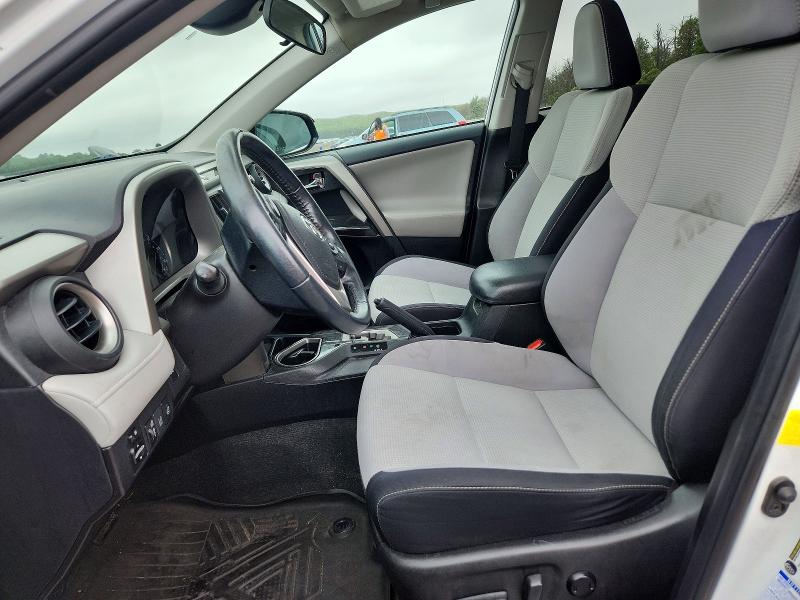 Foto 7 de la subasta – 2018 TOYOTA RAV4 con VIN 2T3RFREV1JW757131