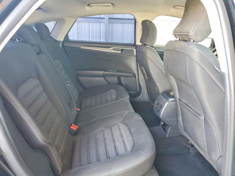 Photo 10 from auction – 2018 FORD FUSION with VIN 3FA6P0LU1JR161789