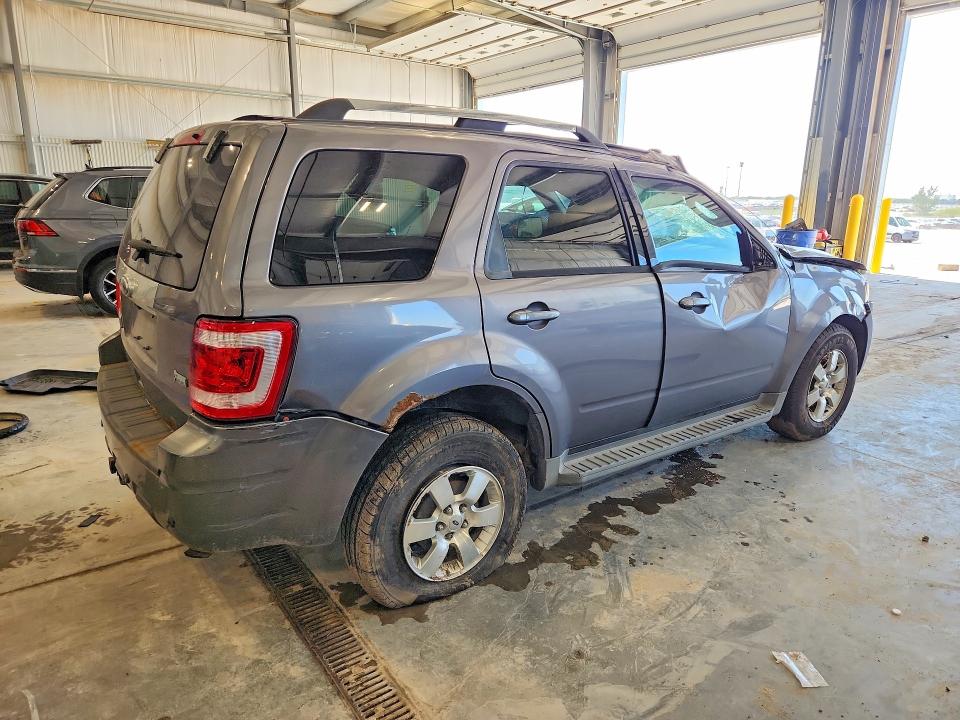 Photo 3 from auction – 2010 FORD ESCAPE with VIN 1FMCU9EG2AKD31157
