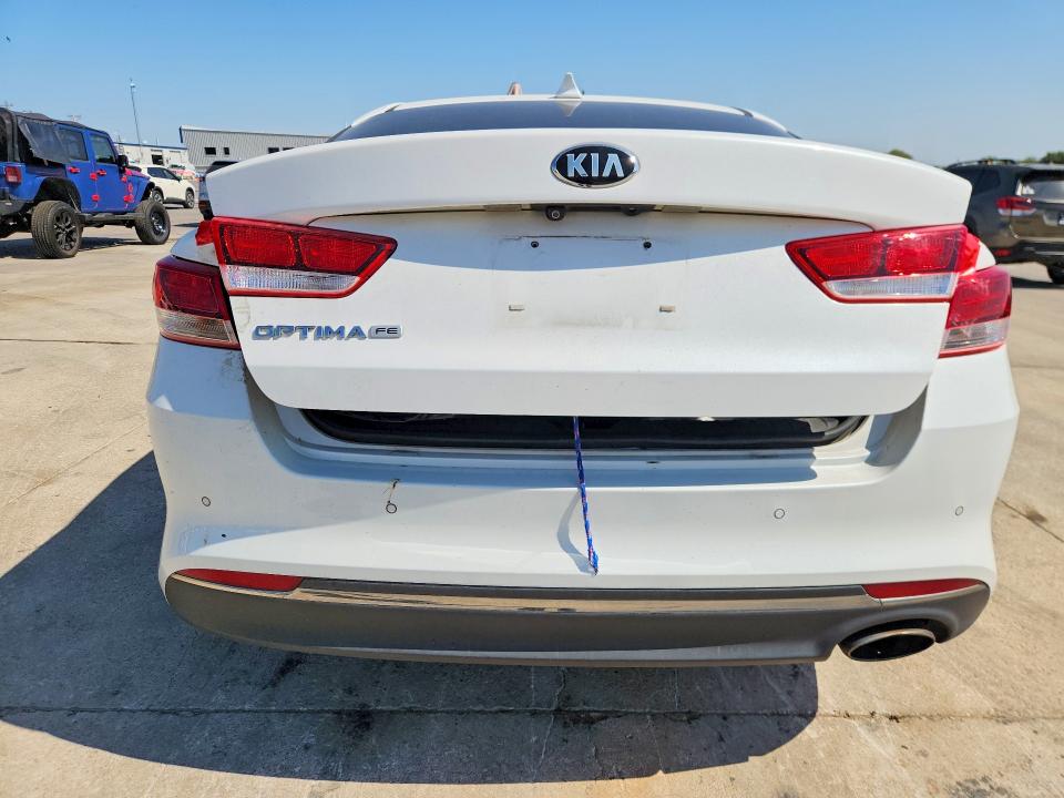 Foto 6 de la subasta – 2017 KIA OPTIMA con VIN 5XXGT4L38HG135353