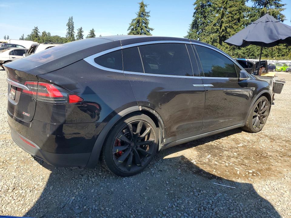Photo 3 from auction – 2016 TESLA MODEL X with VIN 5YJXCBE4XGF006980