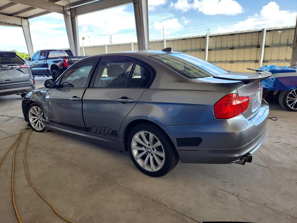 Photo 2 from auction – 2011 BMW 328 with VIN WBAPK5G52BNN31193