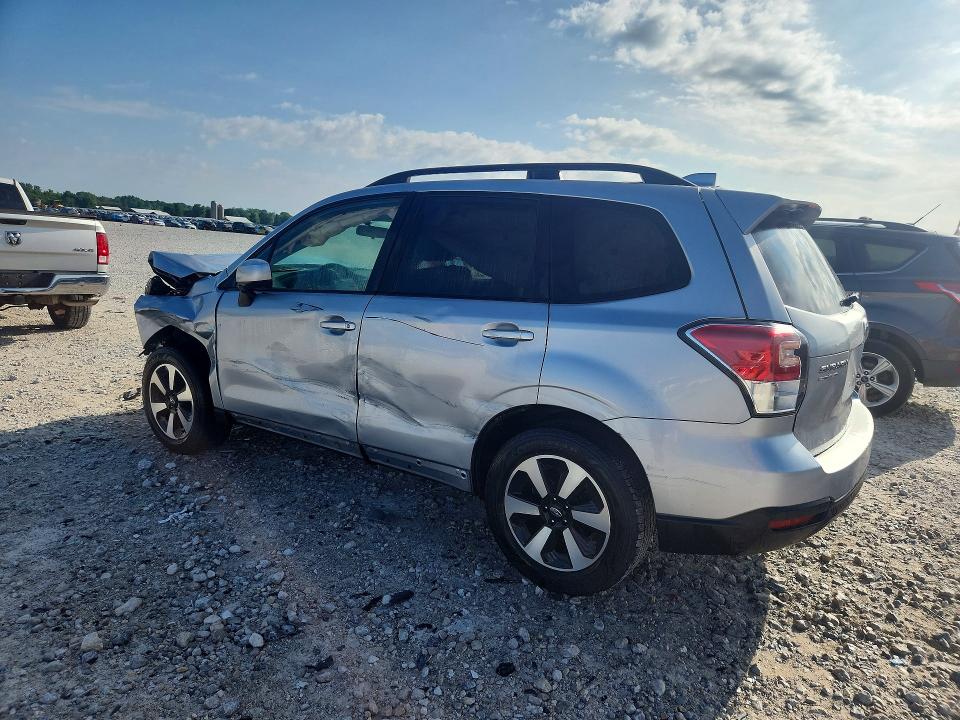 Photo 2 from auction – 2018 SUBARU FORESTER with VIN JF2SJAGC6JH463227