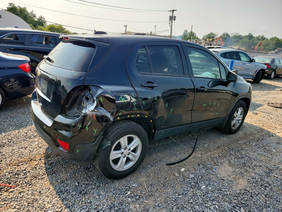 Photo 3 from auction – 2021 CHEVROLET TRAX with VIN KL7CJKSB1MB321718