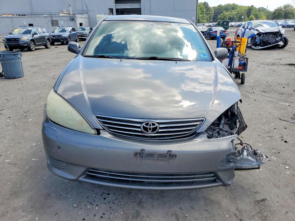 Photo 5 from auction – 2005 TOYOTA CAMRY with VIN 4T1BF32K75U618029
