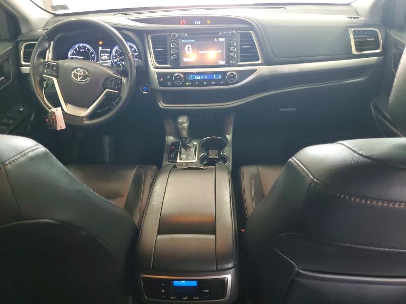 Photo 8 from auction – 2019 TOYOTA HIGHLANDER with VIN 5TDJZRFH6KS734153