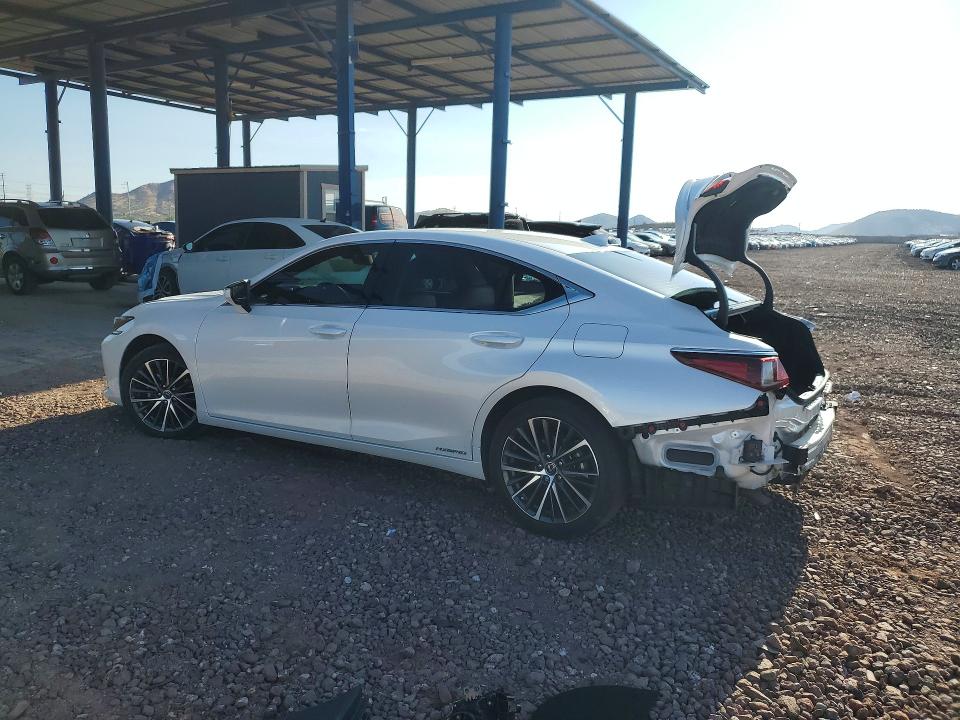 Photo 2 from auction – 2022 LEXUS ES 300H with VIN 58ADA1C15NU014327
