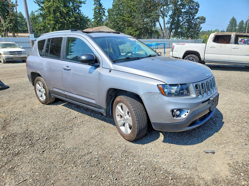 Photo 4 from auction – 2017 JEEP COMPASS with VIN 1C4NJDBB3HD142811