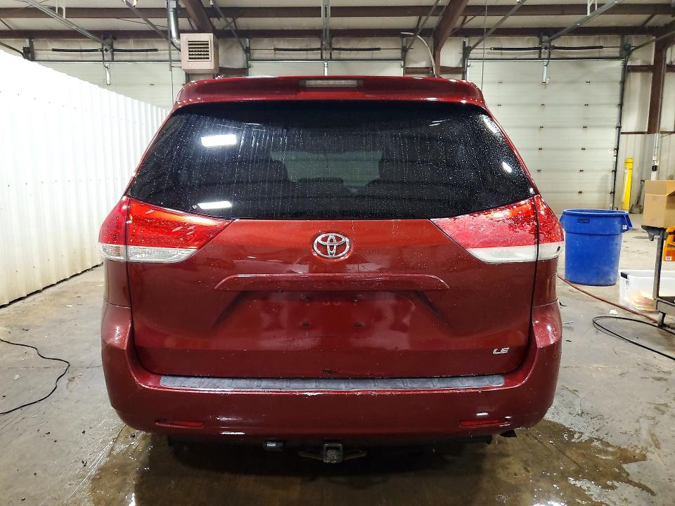 Photo 6 from auction – 2011 TOYOTA SIENNA with VIN 5TDKK3DC2BS087750