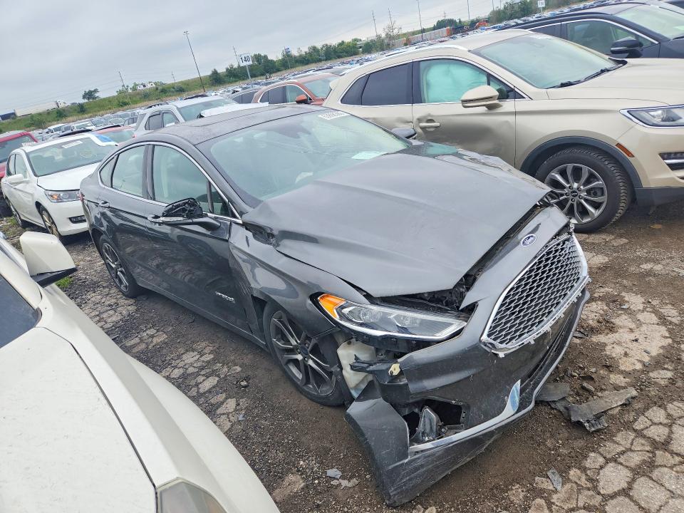 Photo 4 from auction – 2019 FORD FUSION with VIN 3FA6P0RU3KR220334