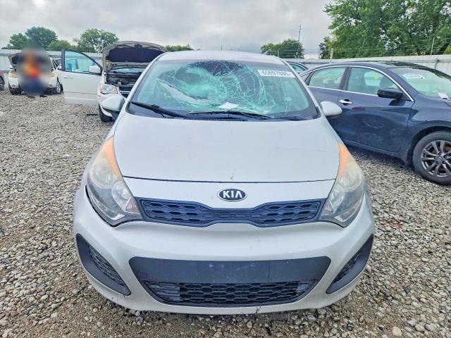 Photo 5 from auction – 2015 KIA RIO with VIN KNADM5A39F6447960