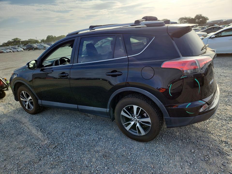Photo 2 from auction – 2017 TOYOTA RAV4 with VIN 2T3RFREV9HW605642