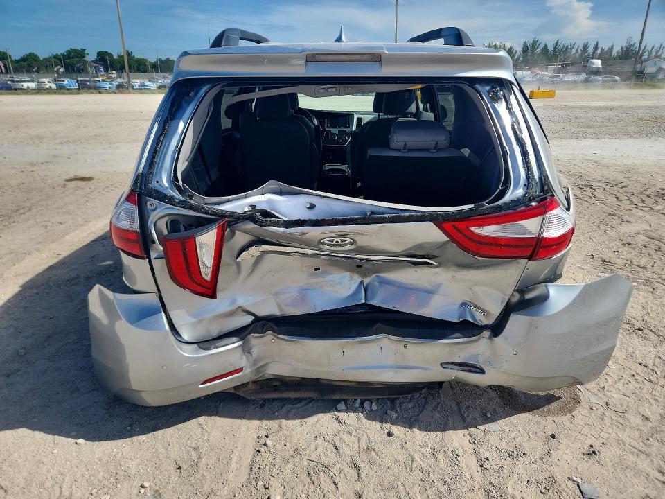 Photo 6 from auction – 2019 TOYOTA SIENNA with VIN 5TDYZ3DC1KS019154