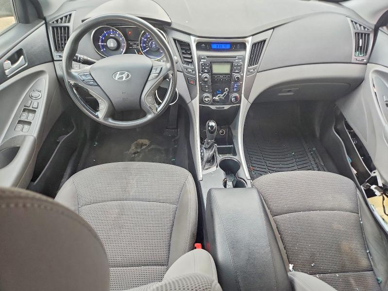 Photo 8 from auction – 2011 HYUNDAI SONATA with VIN 5NPEB4AC2BH171001