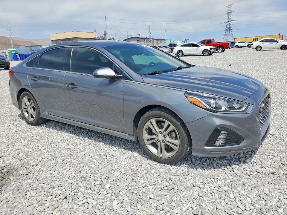 Photo 4 from auction – 2018 HYUNDAI SONATA with VIN 5NPE34AF2JH706575