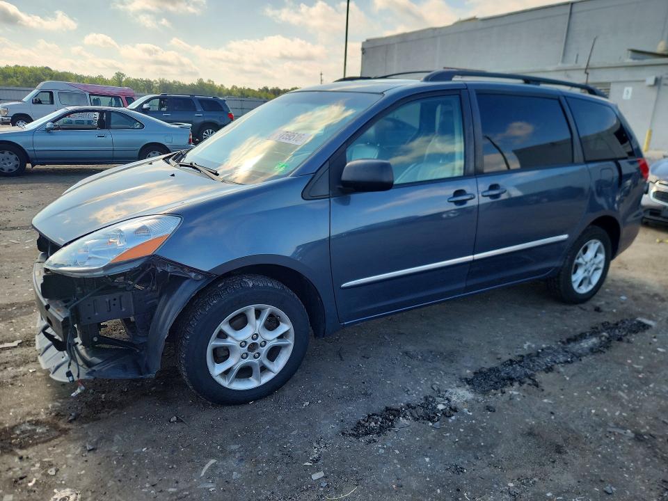 TOYOTA SIENNA 2006 with VIN 5TDBA22CX6S072628 - Photo from auction