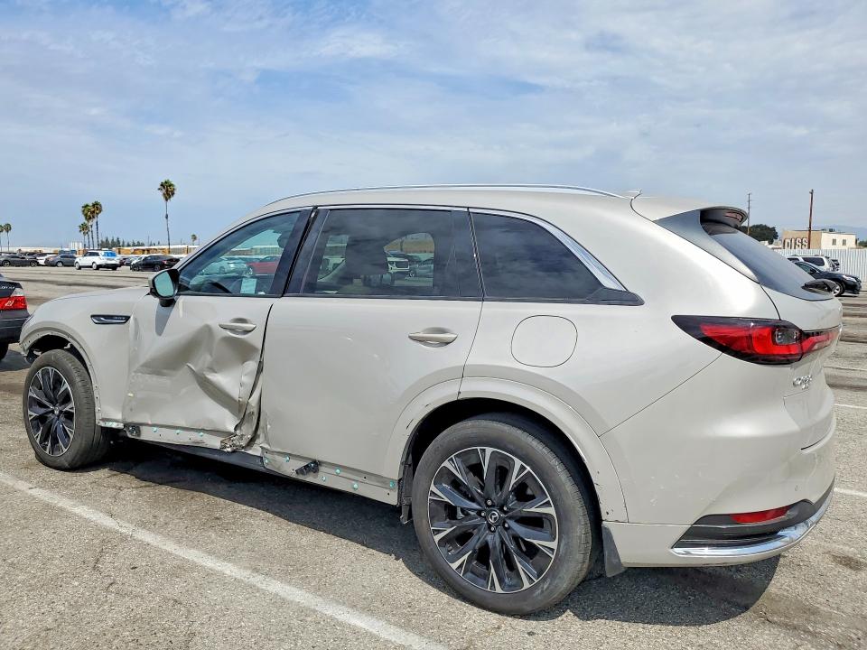 Photo 2 from auction – 2024 MAZDA CX-90 with VIN JM3KKEHC6R1141927