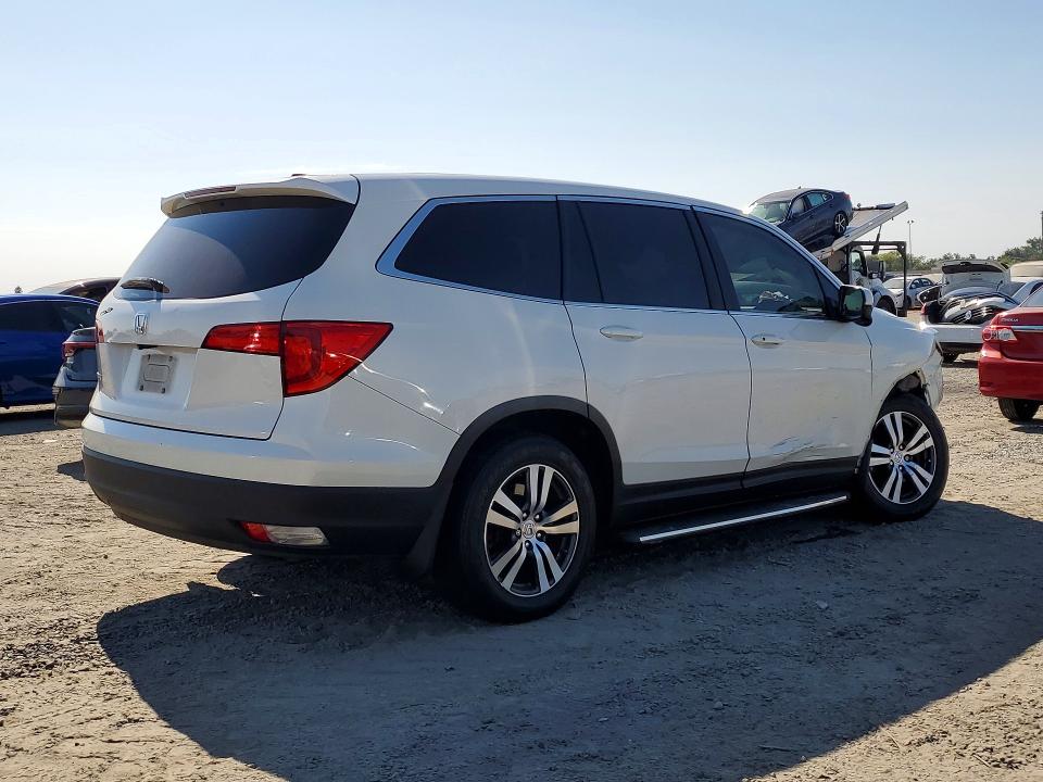 Фото 3 с аукциона – 2016 HONDA PILOT с VIN 5FNYF5H57GB028520