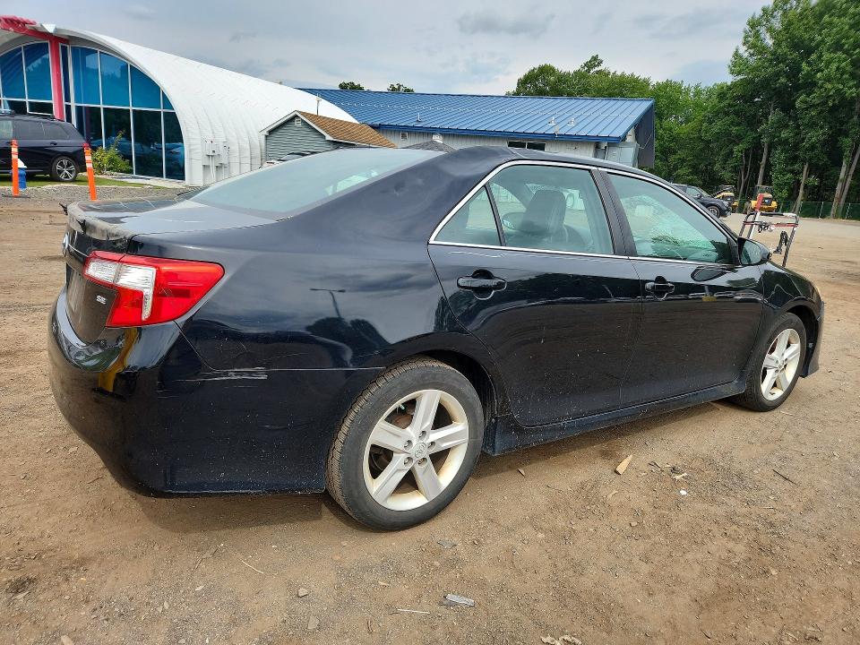 Photo 3 from auction – 2014 TOYOTA CAMRY with VIN 4T1BF1FK4EU395995