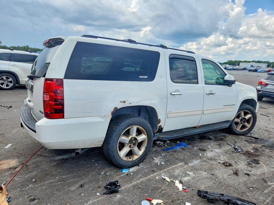 Photo 3 from auction – 2009 CHEVROLET SUBURBAN with VIN 1GNFK26359R260945