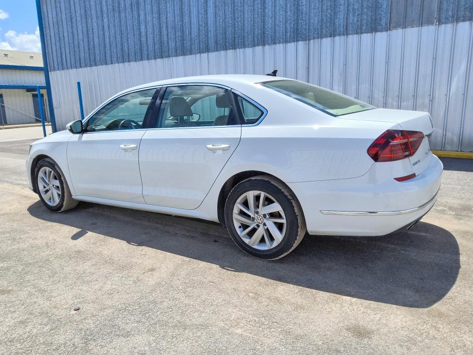Photo 2 from auction – 2018 VOLKSWAGEN PASSAT with VIN 1VWBA7A35JC014948