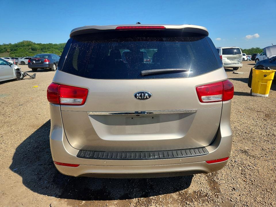 Photo 6 from auction – 2016 KIA SEDONA with VIN KNDMC5C12G6143663