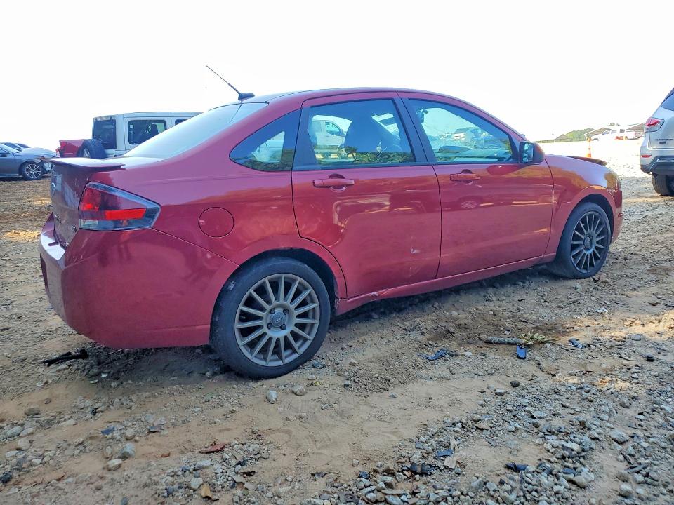 Photo 3 from auction – 2010 FORD FOCUS with VIN 1FAHP3GNXAW233521