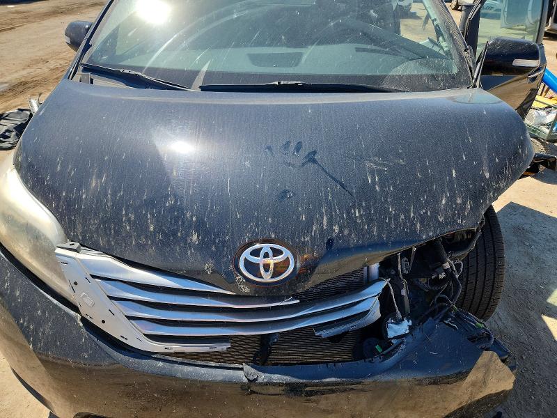 Photo 12 from auction – 2017 TOYOTA SIENNA with VIN 5TDYZ3DC6HS862422