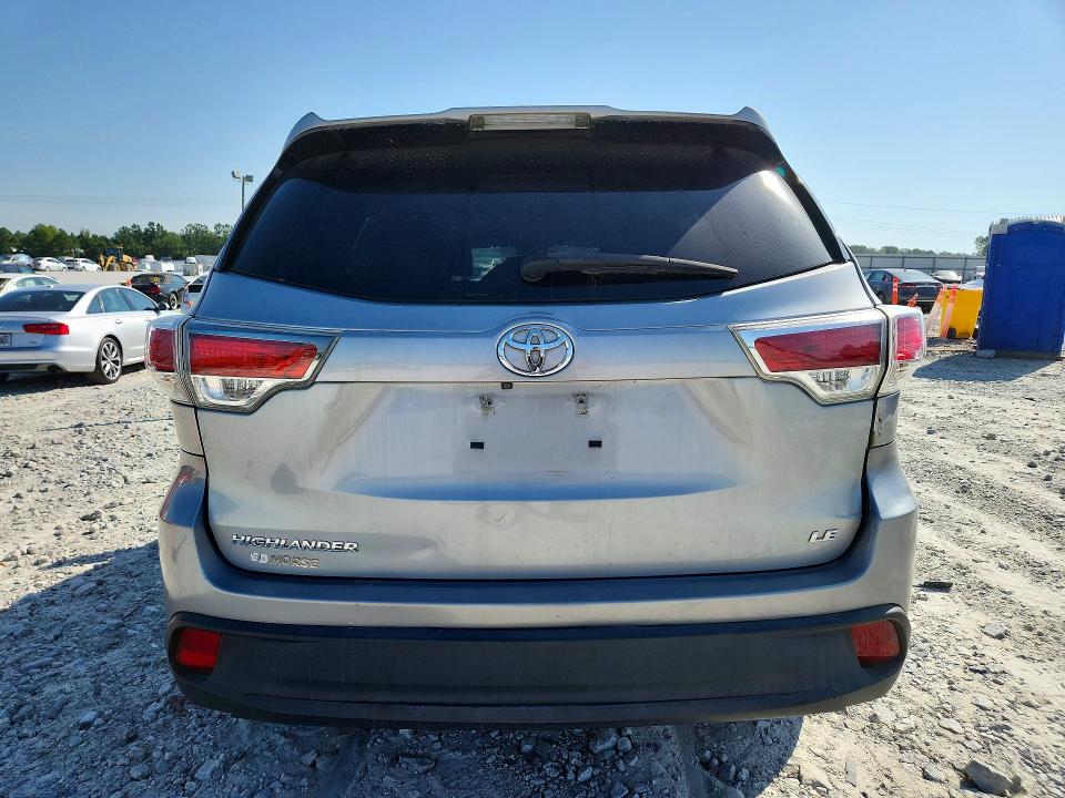 Photo 6 from auction – 2015 TOYOTA HIGHLANDER with VIN 5TDZARFH3FS016544