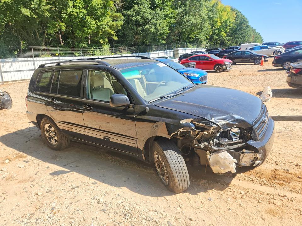 Photo 4 from auction – 2004 TOYOTA HIGHLANDER with VIN JTEGD21A140094736