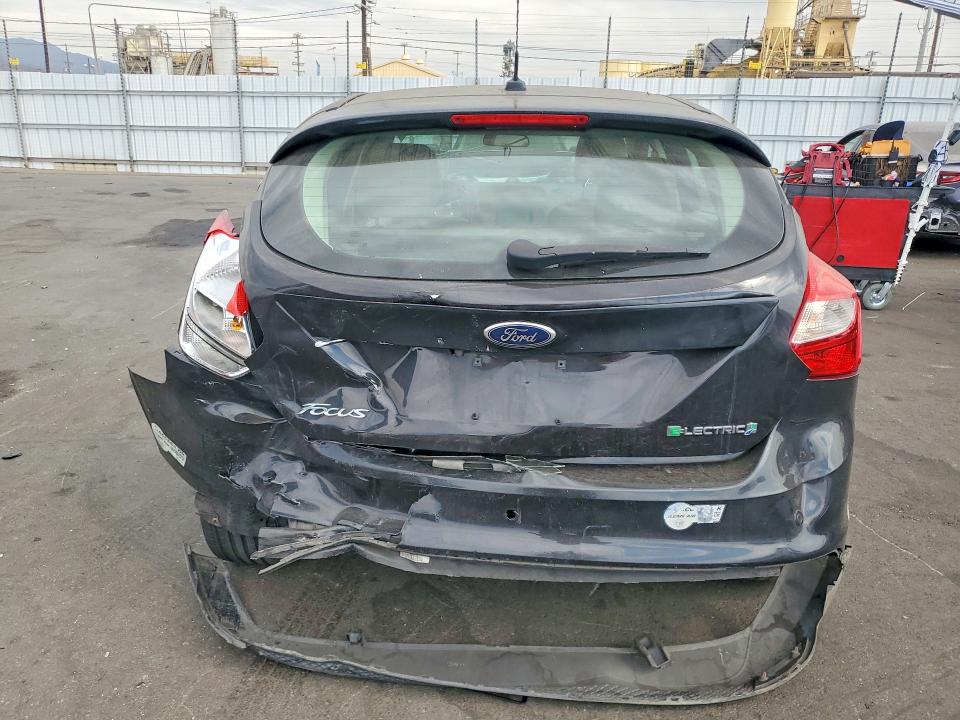 Photo 6 from auction – 2013 FORD FOCUS with VIN 1FADP3R42DL126004