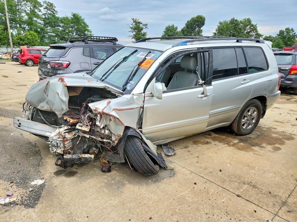2004 TOYOTA HIGHLANDER - Търг №66928386