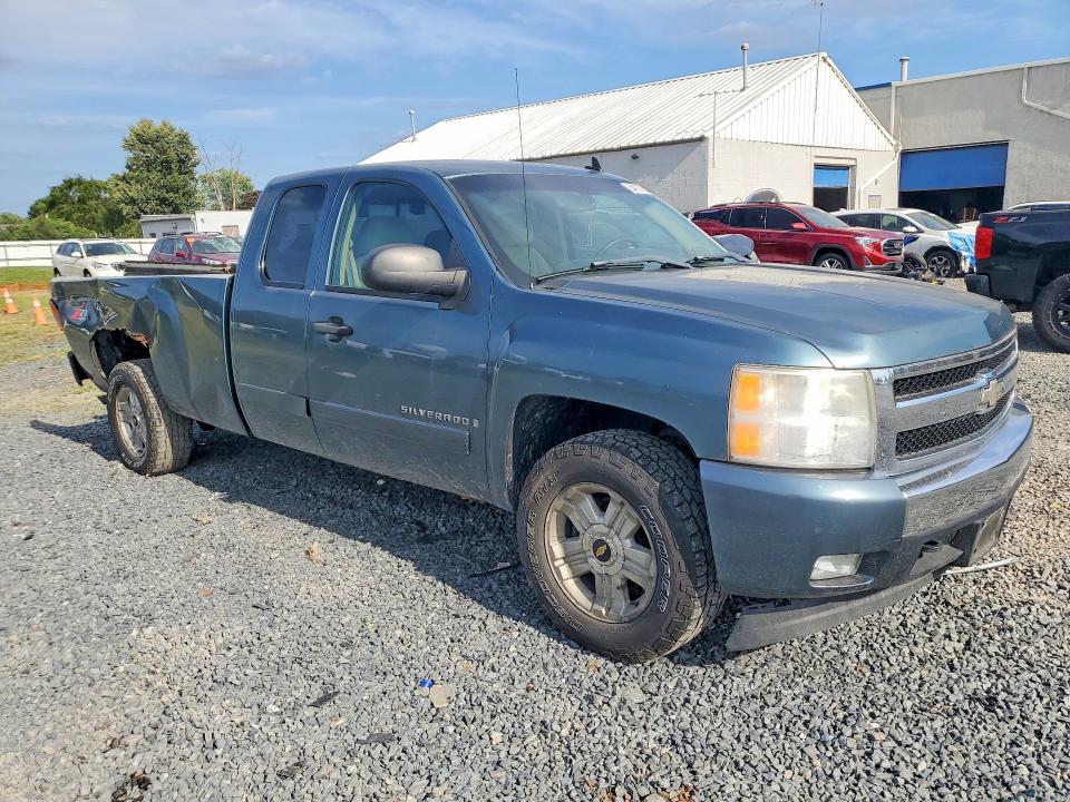Photo 4 from auction – 2008 CHEVROLET SILVERADO with VIN 1GCEK19048E164181