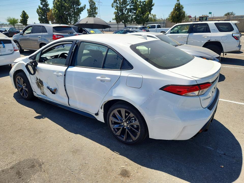 Снимка 2 от търг – 2026 TOYOTA COROLLA HYBRID с VIN JTDBCMFE2T3147627