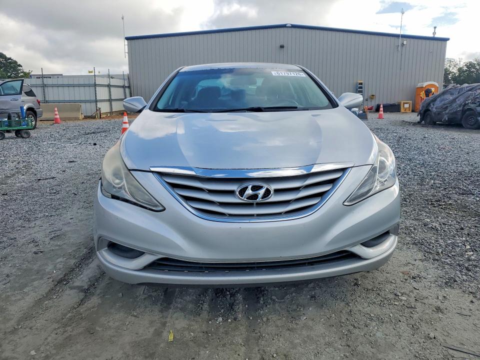 Photo 5 from auction – 2011 HYUNDAI SONATA with VIN 5NPEB4ACXBH005969
