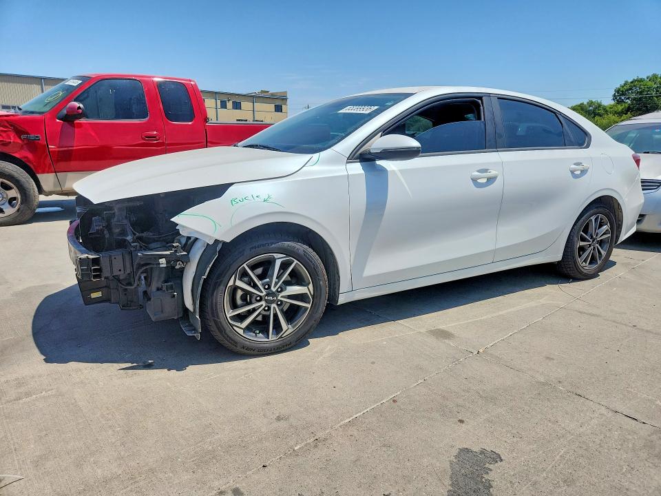KIA FORTE 2023 z numerem VIN 3KPF24AD2PE542103 - Zdjęcie z aukcji