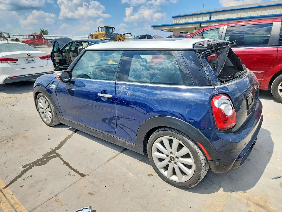 Foto 2 de la subasta – 2018 MINI COOPER con VIN WMWXP7C53J2A47152
