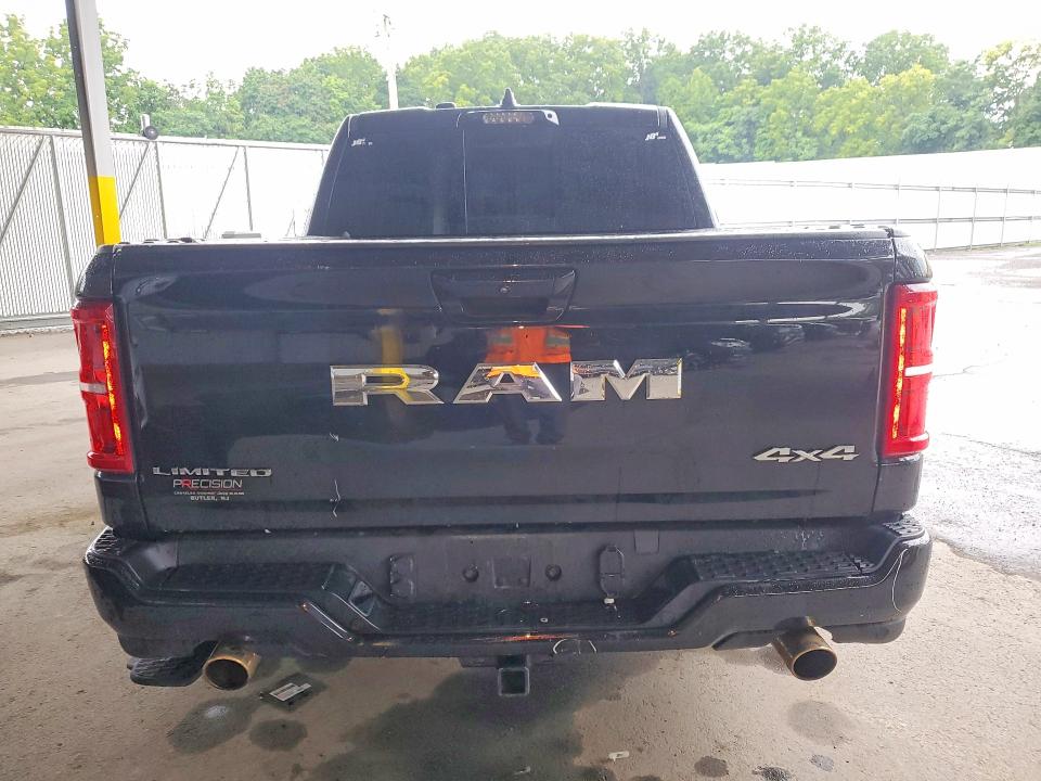 Снимка 6 от търг – 2025 RAM 1500 с VIN 1C6SRFHP4SN704220