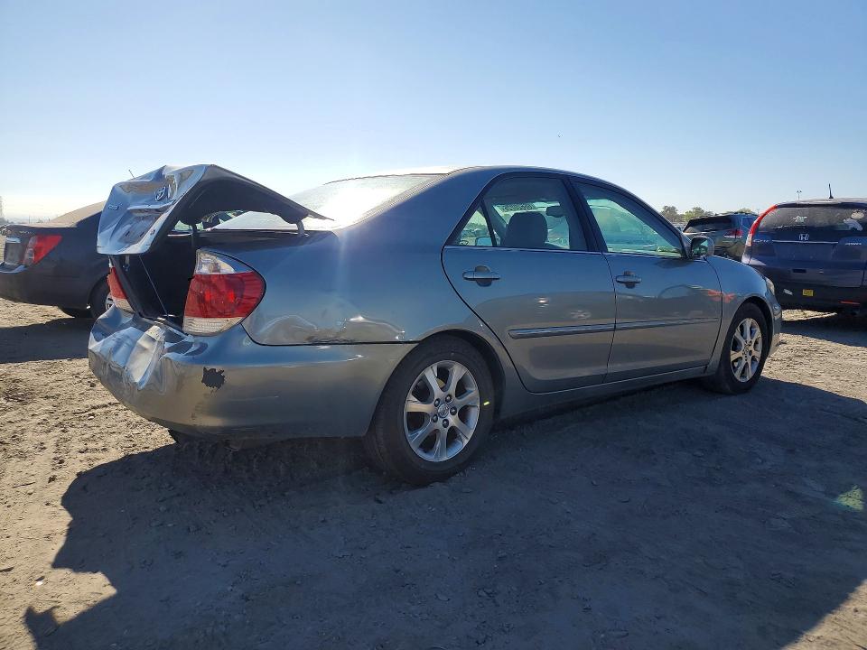 Photo 3 from auction – 2005 TOYOTA CAMRY with VIN 4T1BF30K65U590176