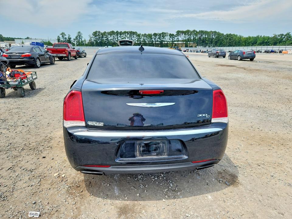 Photo 6 from auction – 2016 CHRYSLER 300C with VIN 2C3CCAEG0GH151706