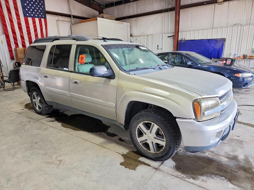 Photo 4 from auction – 2005 CHEVROLET TRAILBLAZER with VIN 1GNET16M056202359