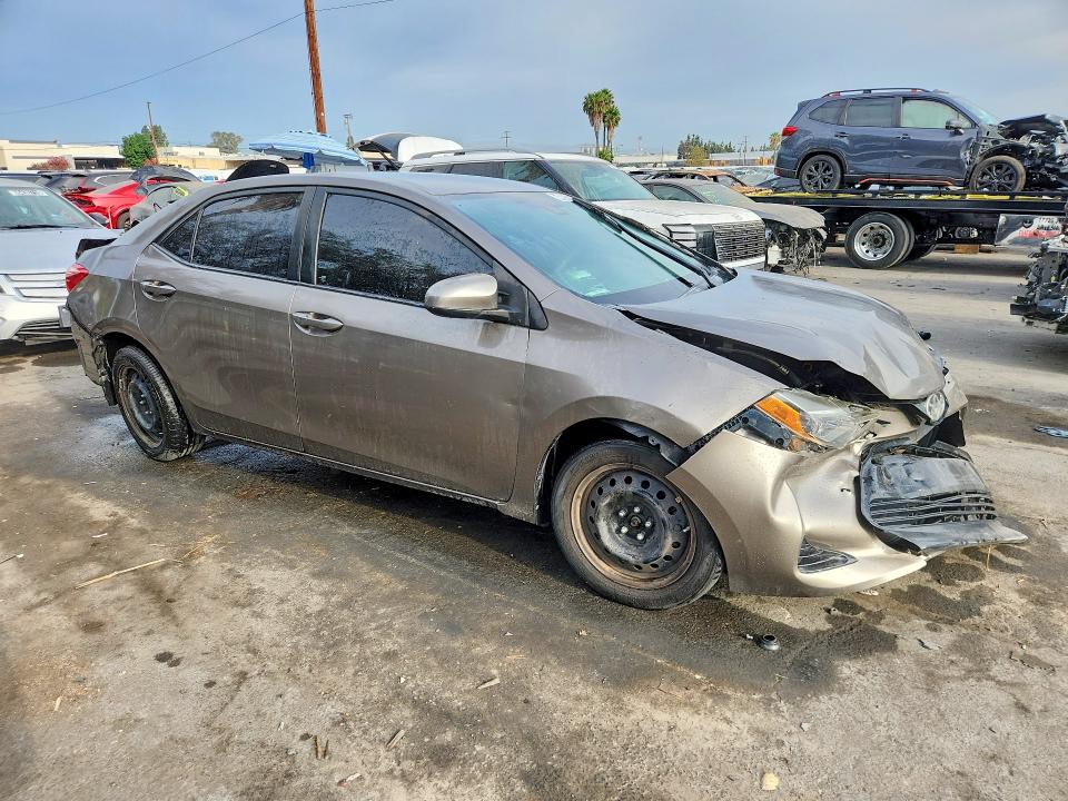 Photo 4 from auction – 2017 TOYOTA COROLLA with VIN 5YFBURHE7HP667280