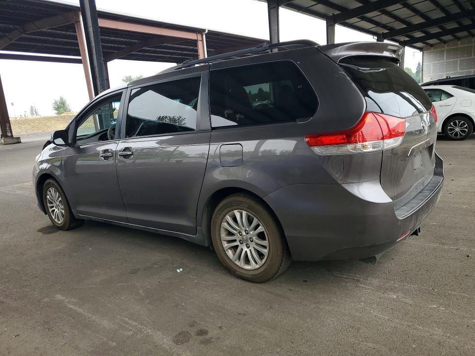 Photo 2 from auction – 2011 TOYOTA SIENNA with VIN 5TDYK3DC6BS161701